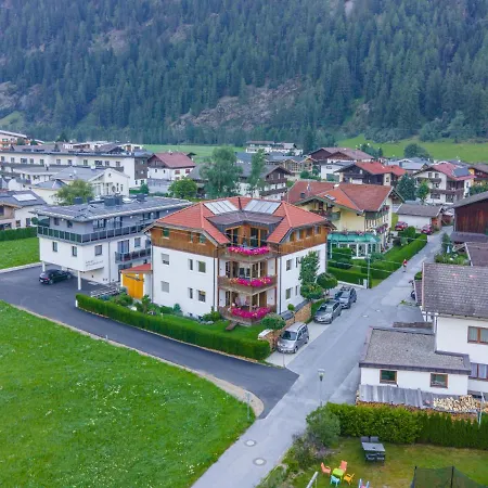 Ferienwohnungen Vier Jahreszeiten Längenfeld Exterior foto